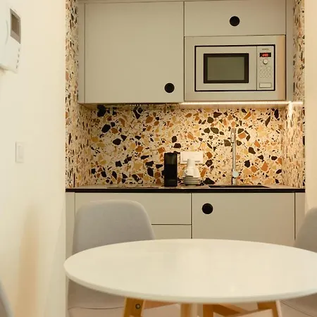 Trindade 19 - 2b Touriga Nacional * Lissabon